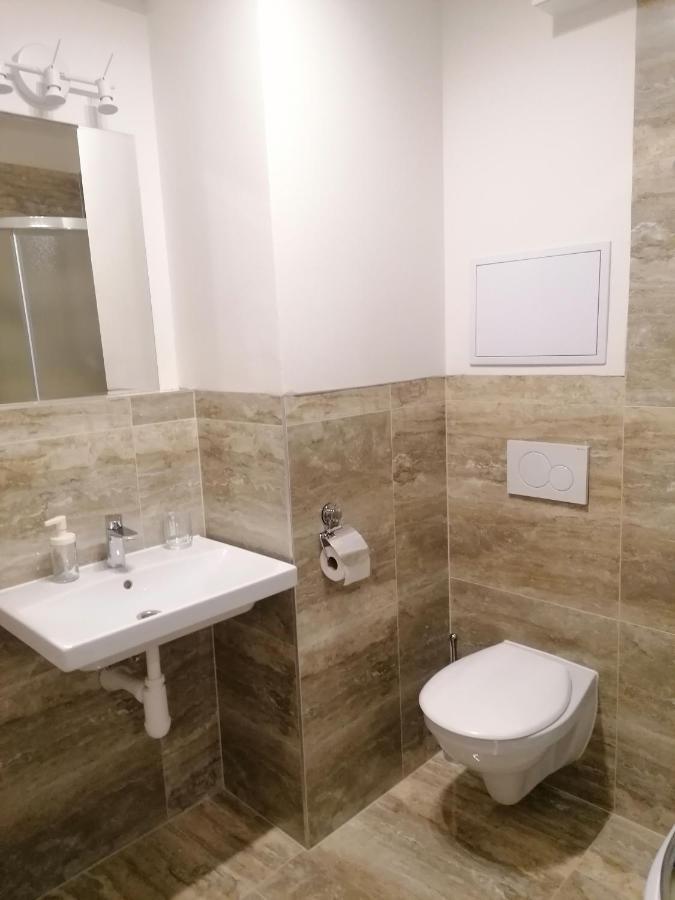 Brand New Studio Apartment # 45 With Free Parking In The City Center Prague Exterior photo